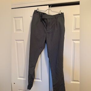 gray uniqlo utility pants